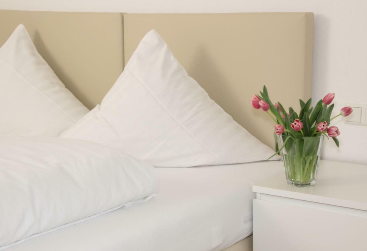 Schoenblick Hotel Garni Ferienwohnungen ลินเดนแบร์ก เอม อัลกอย ภายนอก รูปภาพ