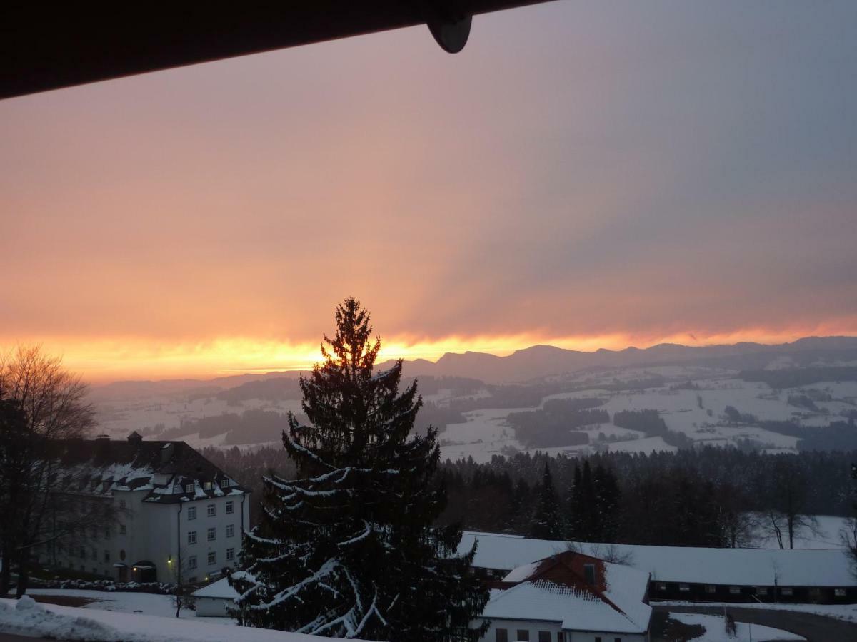 Schoenblick Hotel Garni Ferienwohnungen ลินเดนแบร์ก เอม อัลกอย ภายนอก รูปภาพ